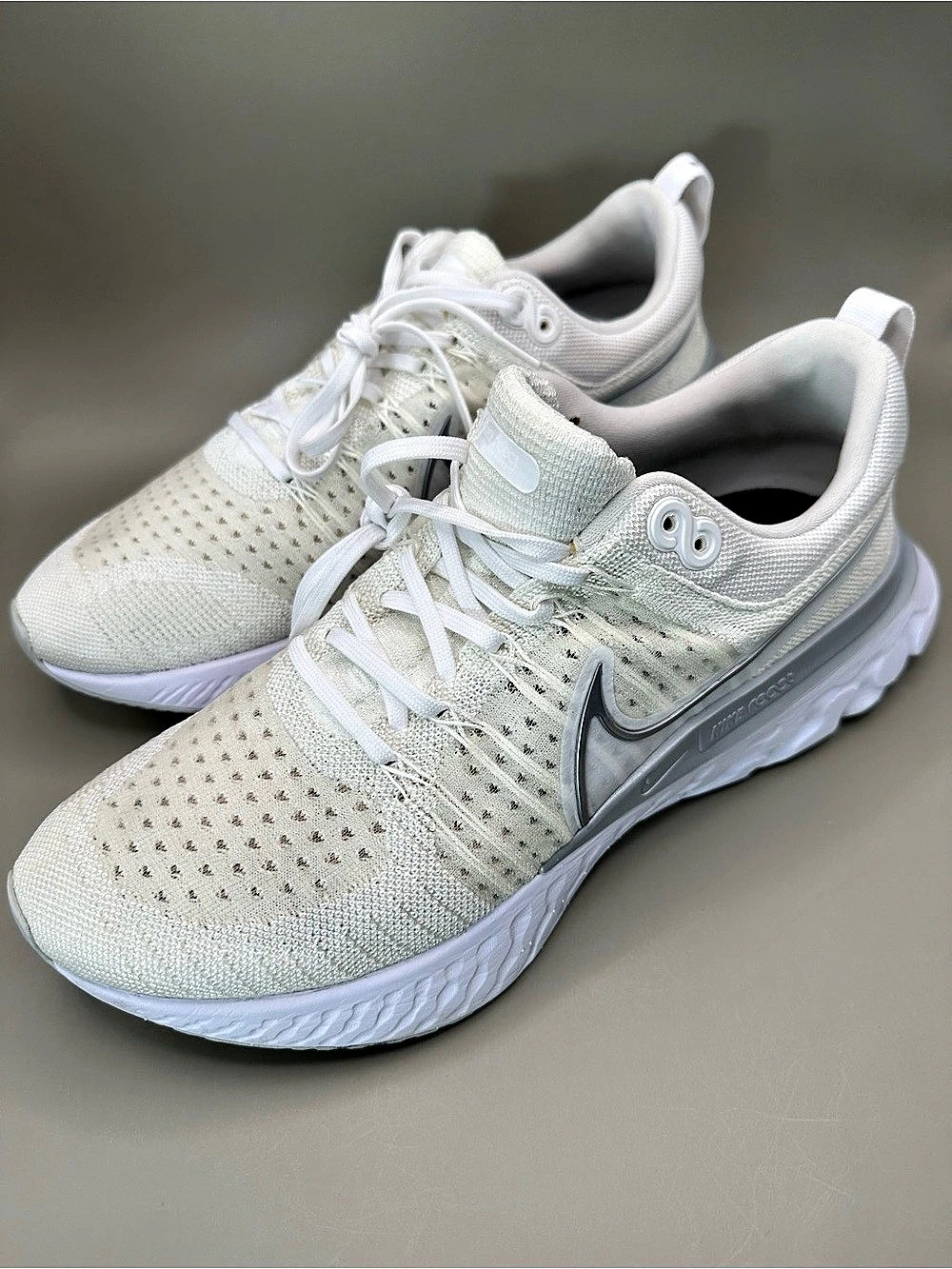Nike React Infinity Run Flyknit 2 Shoes White Metallic Women's Size 12. Men 10.5